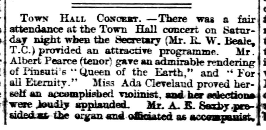 townhall23-12-1895x